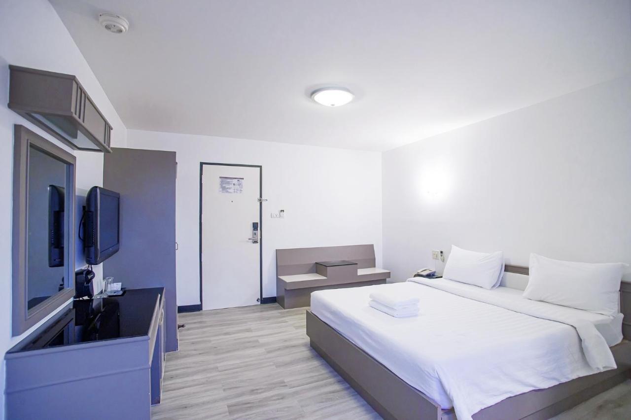 האט יאי Hi Season Hotel מראה חיצוני תמונה